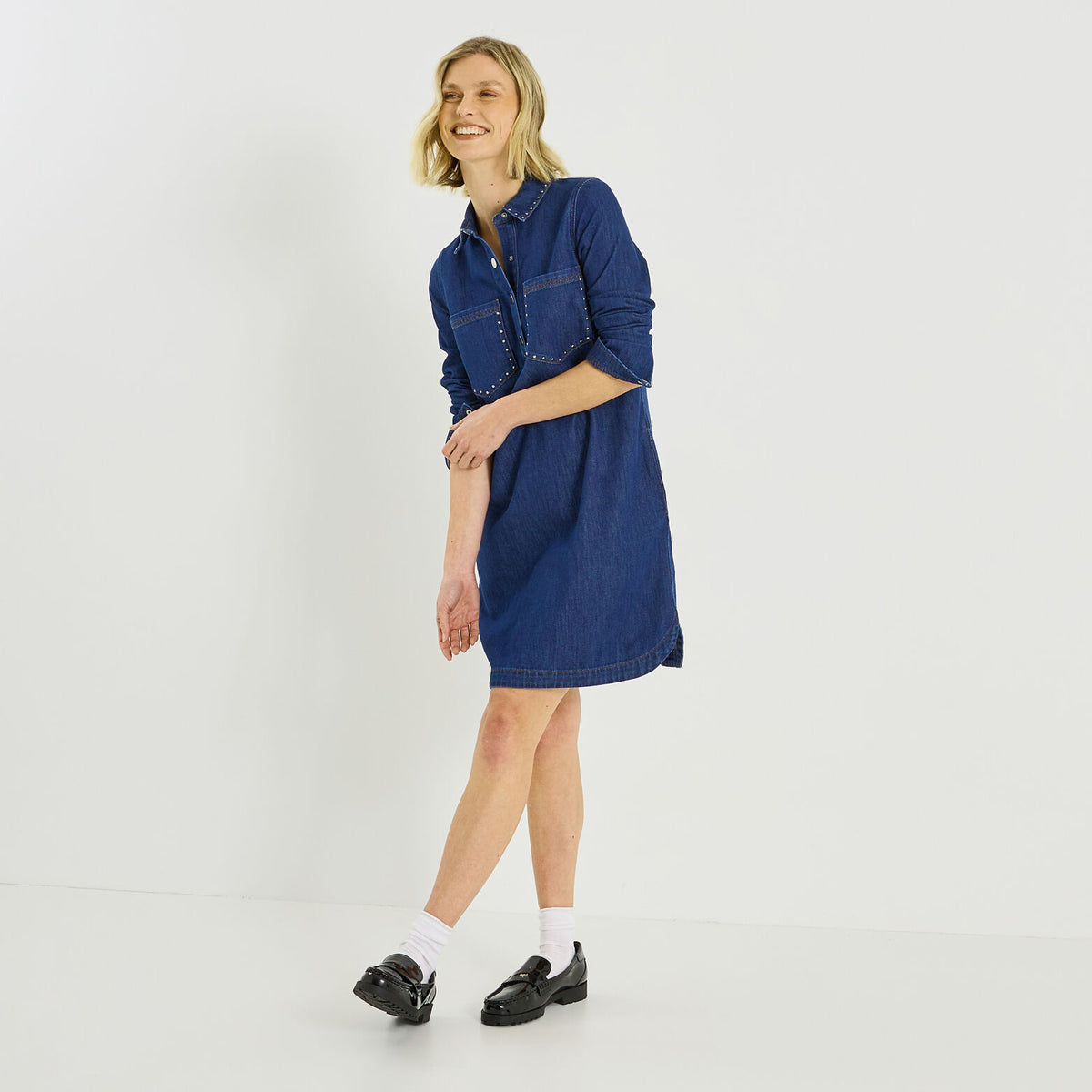 Robe en denim avec clous - 1