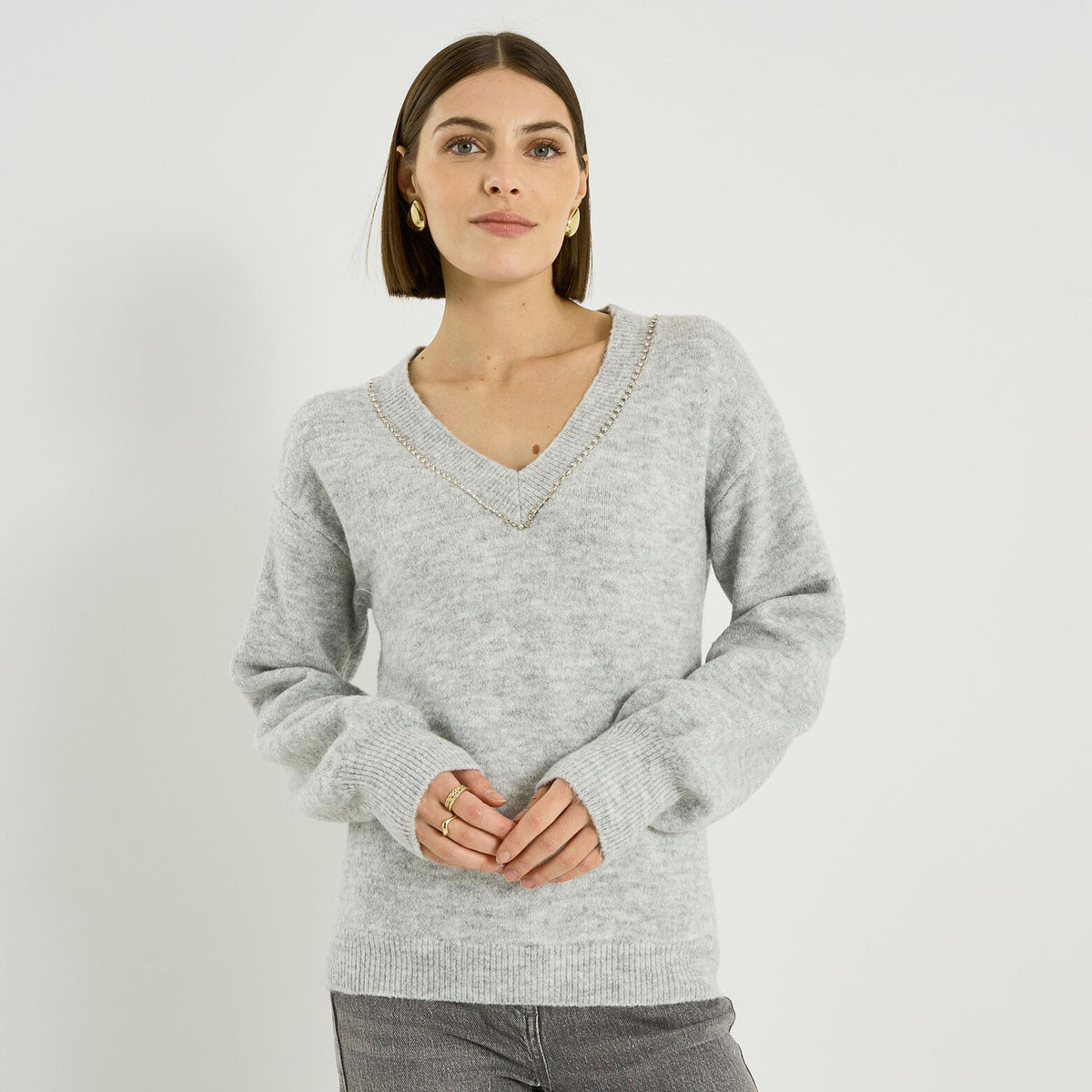 Pull col V à détails bijoux femme - 1