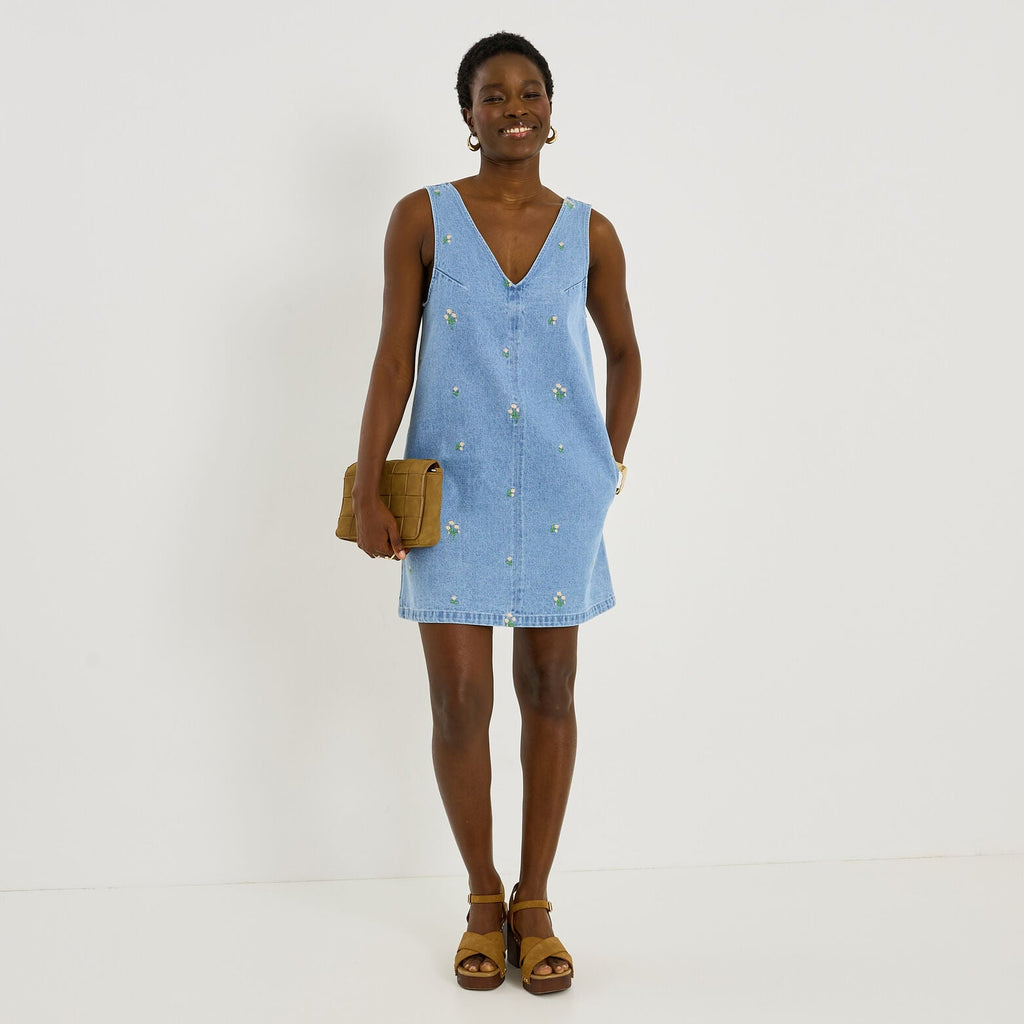 Robe courte en denim broderies florales - 1