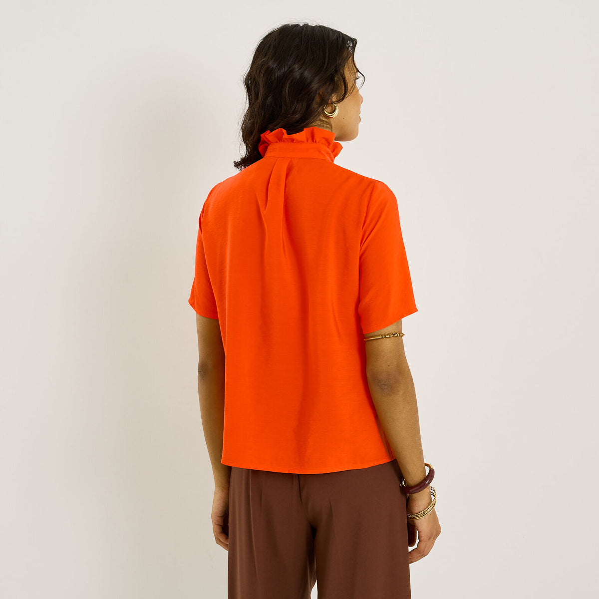 Blouse col montant à volants femme  - 2