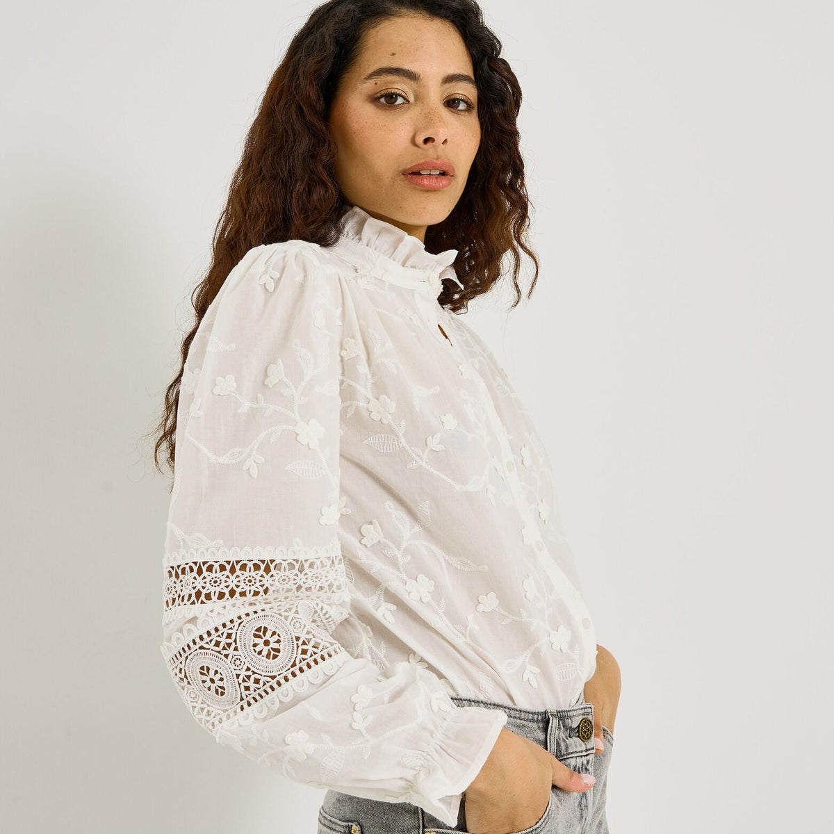 Chemise brodée détails ajourés femme - 1
